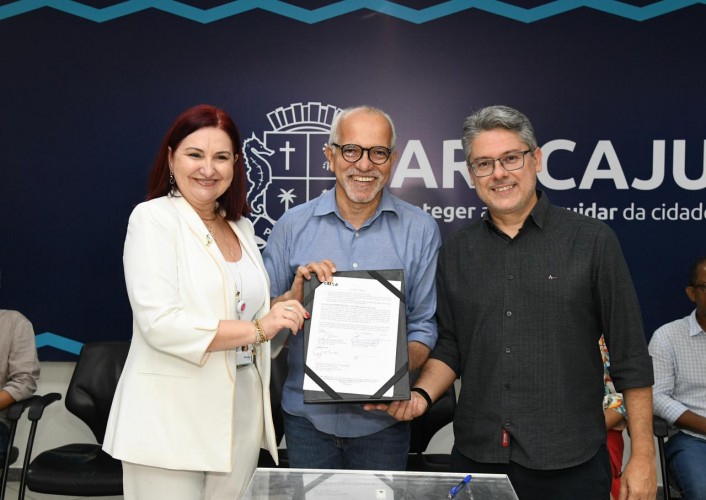 Senador Alessandro firma parceria que destina R$ 9,6 milhões para construção de seis unidades da Assistência Social em Aracaju