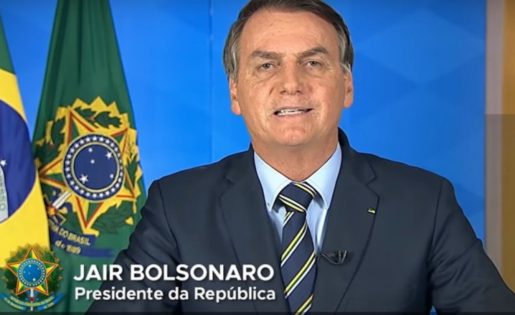 Bolsonaro passa por bateria de exames médicos e reunião com poderes é cancelada