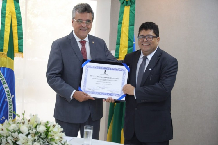 Alese concede Título de Cidadão Sergipano ao jornalista Eduardo Barbosa