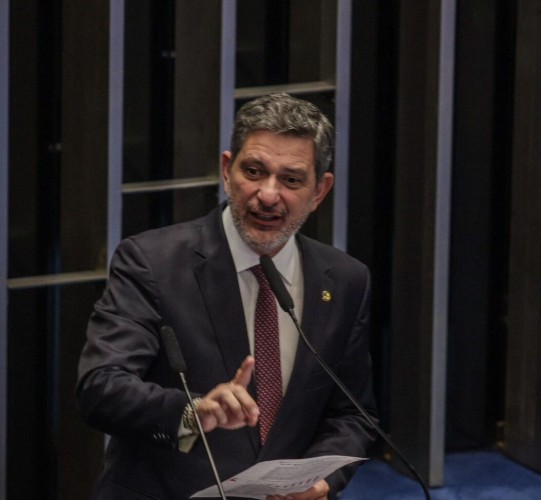 Rogério  Carvalho diz que MP das subvenções contribuirá com retomada do crescimento