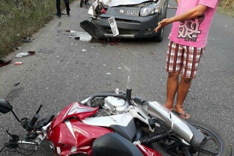 Motociclista morre em colisão em Campo do Brito