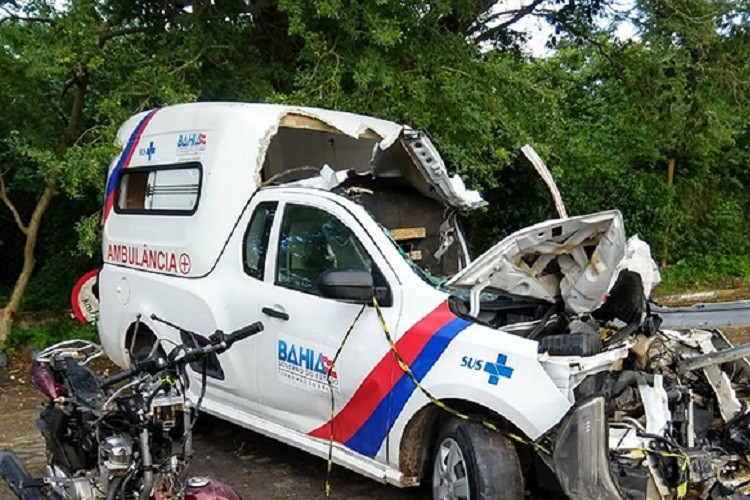 Três pessoas morrem em colisão na BR-235, em Frei Paulo