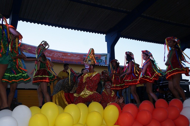 Sorteio do Natal Premiado de Moita Bonita é realizado com apresentação de grupo de reisado e shows musicais