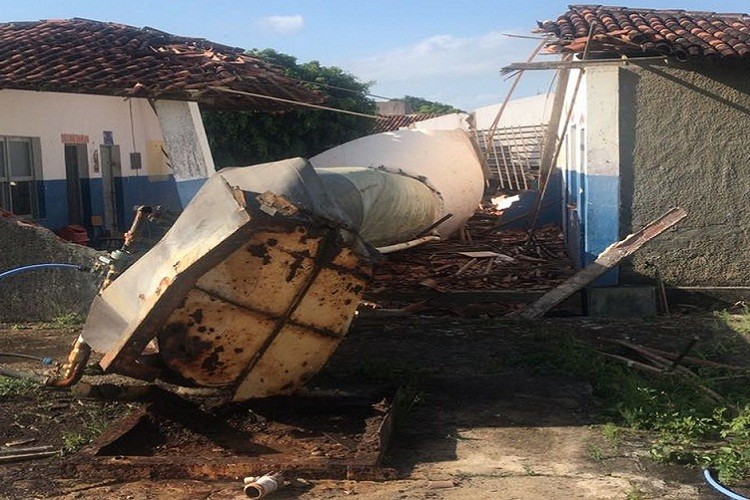 Caixa d’água desaba e mata duas crianças em escola de Nossa Senhora das Dores