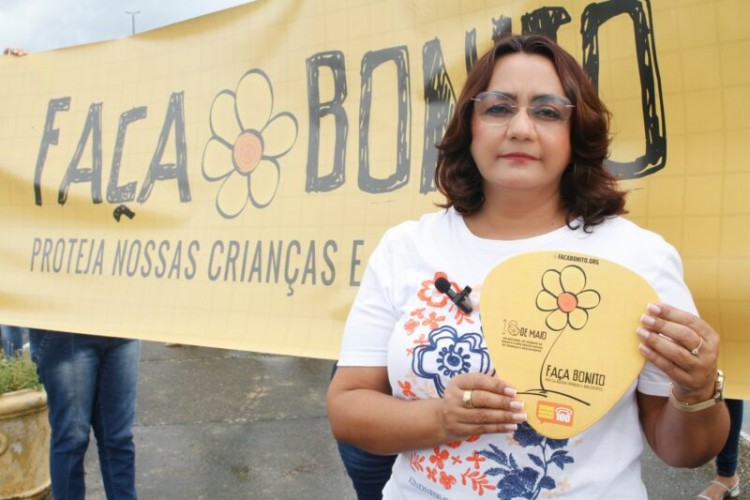 Carminha Paiva participa de blitz educativa alusiva ao Dia do Faça Bonito