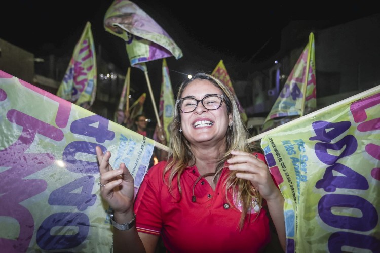 Após recorde de adesivaço em lançamento oficial de candidatura, Kitty Lima mantém sucesso com carreatas em 1ª semana de campanha