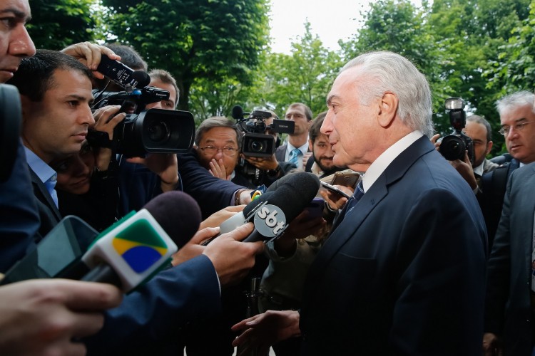 Temer nega existência de crise econômica no Brasil