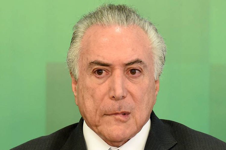 Temer considera denúncia "injustiça contra o Brasil"