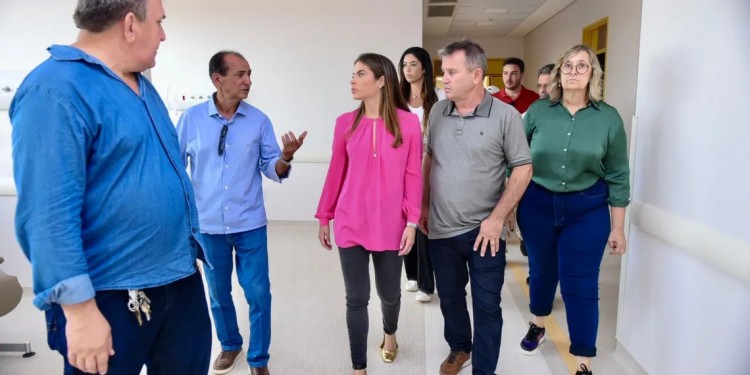 Yandra Moura visita Hospital de Amor em Lagarto e coloca mandato à disposição